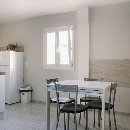 Romantic Apartment Metro A Ponte Lungo Exterior photo