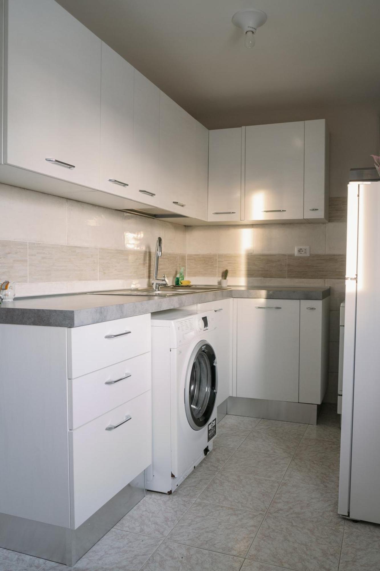 Romantic Apartment Metro A Ponte Lungo Exterior photo